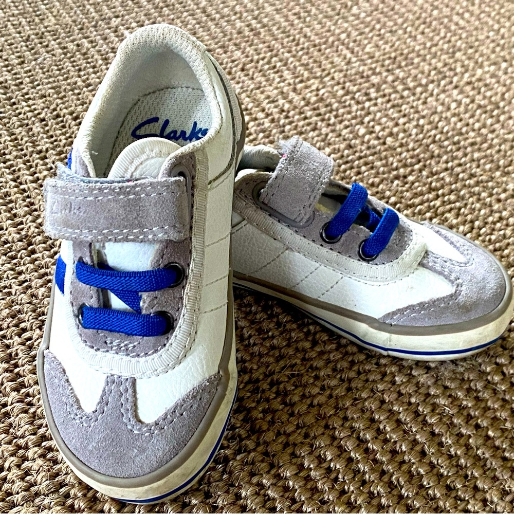 Clarks leather/suede Velcro sneakers